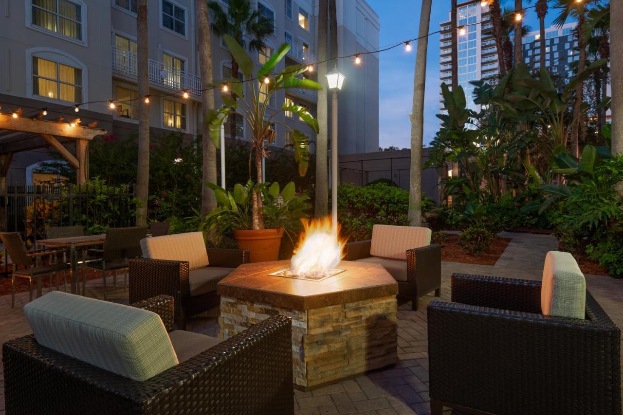 Courtyard Tampa Downtown Hotel Exterior photo